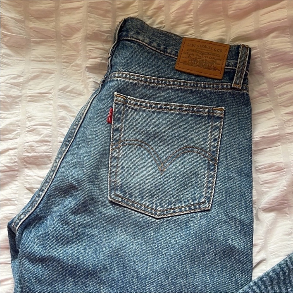 LEVI'S Wedgie Icon Fit in Truth Unfolds Jean- Straight -Fray hem-like new-Sz 28 - Picture 6 of 9